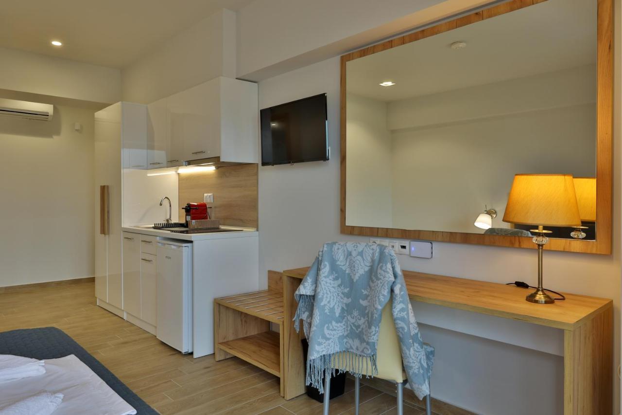 Aparthotel Four Reasons à Paralía Extérieur photo