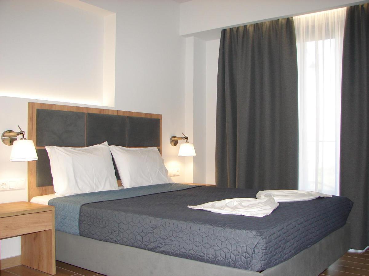 Aparthotel Four Reasons à Paralía Extérieur photo