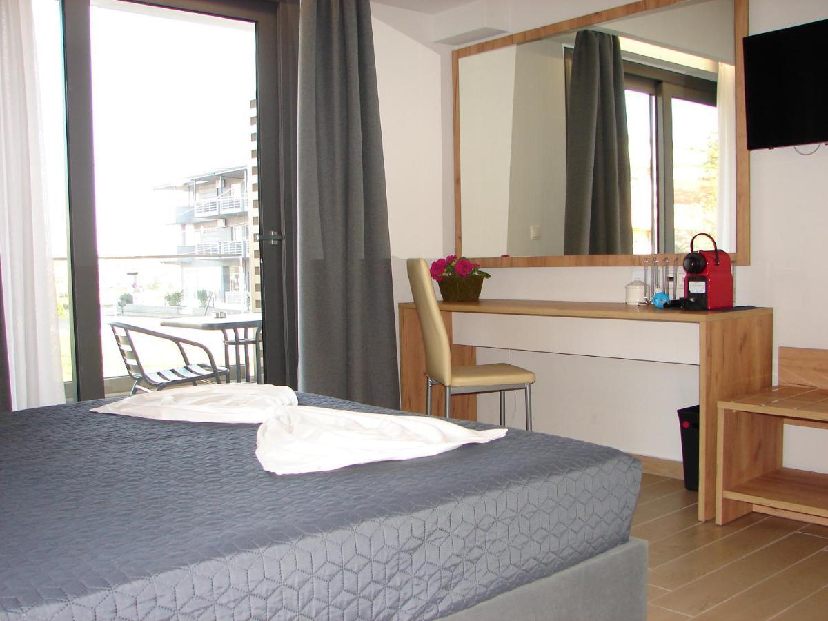 Aparthotel Four Reasons à Paralía Extérieur photo