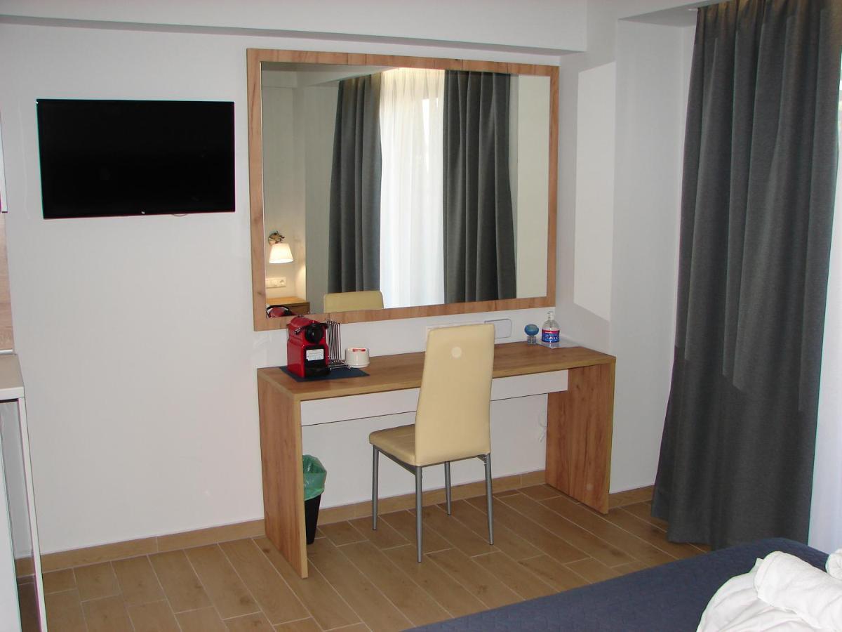 Aparthotel Four Reasons à Paralía Extérieur photo