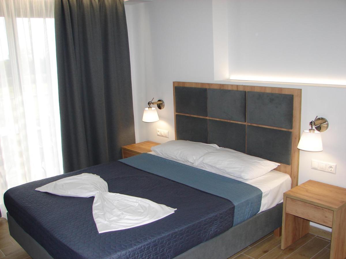 Aparthotel Four Reasons à Paralía Extérieur photo