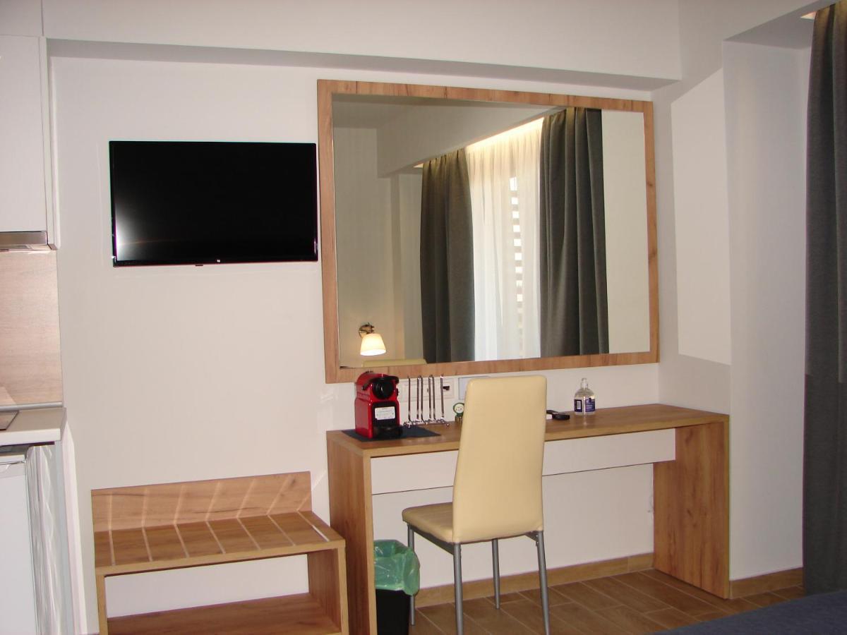 Aparthotel Four Reasons à Paralía Extérieur photo