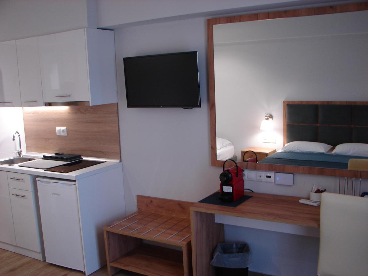 Aparthotel Four Reasons à Paralía Extérieur photo